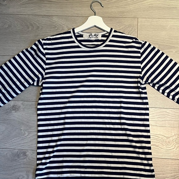 Fits small - more like a Small. - Picture 1 of 1